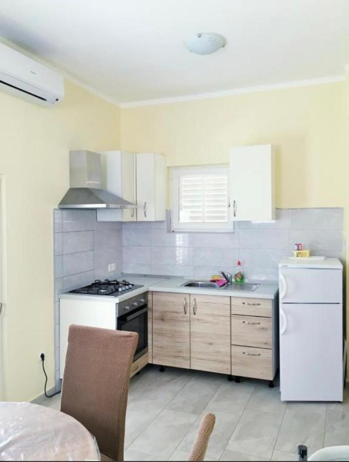Apartmani Veronika Sukošan Buitenkant foto